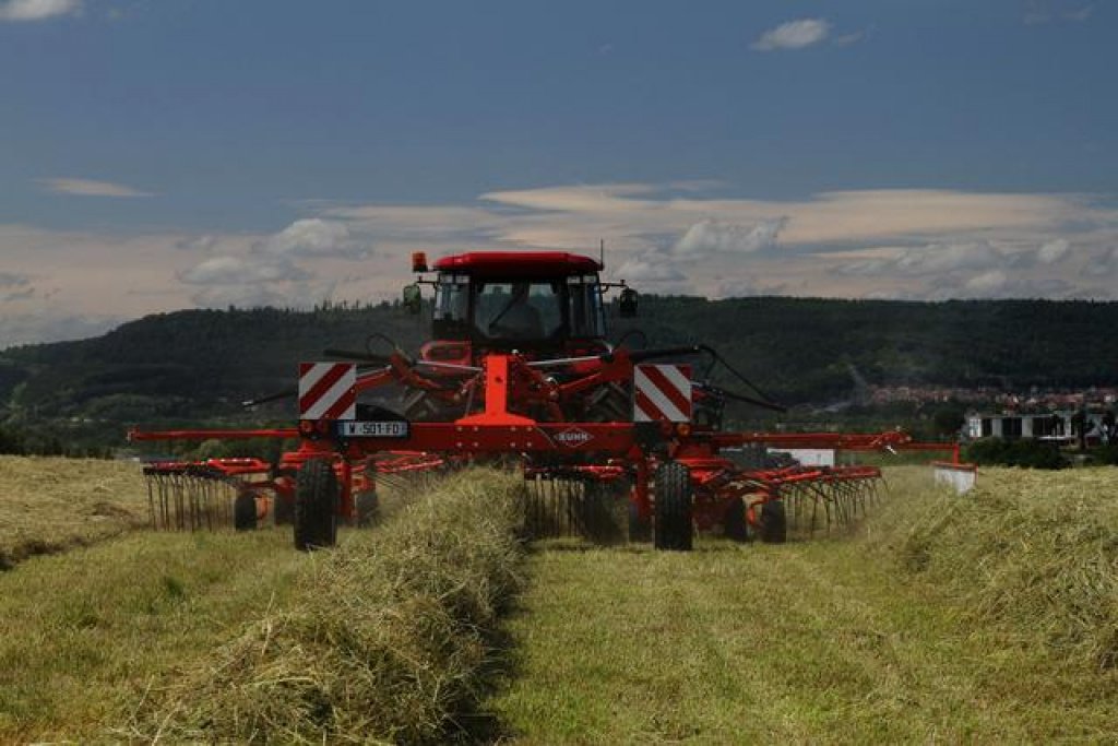 Schwader del tipo Nordsten GA 6620,  en Луцьк (Imagen 1)