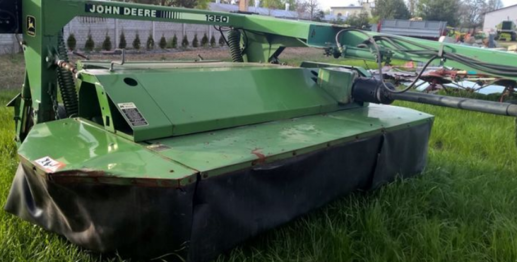 Mähaufbereiter & Zetter des Typs John Deere 1350,  in Струмівка (Bild 3)