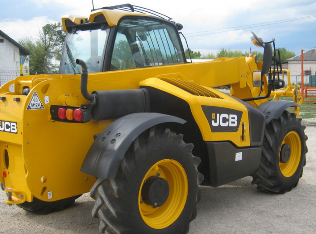 Teleskopstapler от тип JCB 531-70 Agri, Neumaschine в Волочиськ (Снимка 4)