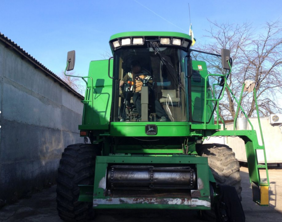 Oldtimer-Mähdrescher van het type John Deere 9650 STS, Neumaschine in Одеса (Foto 6)