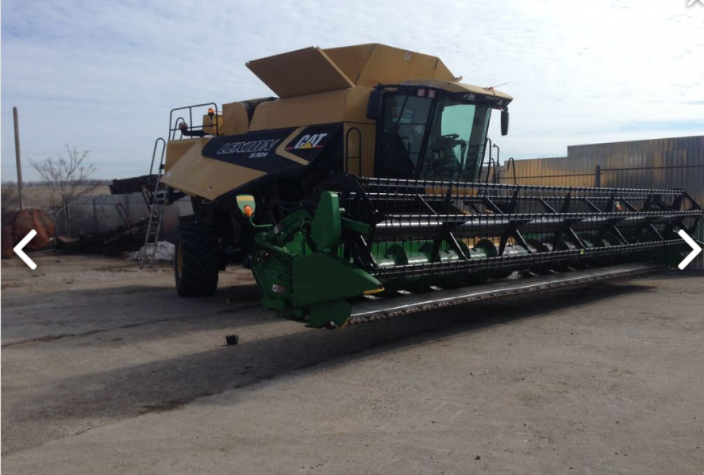 Oldtimer-Mähdrescher of the type Caterpillar Lexion 570 R, Neumaschine in Одеса (Picture 3)