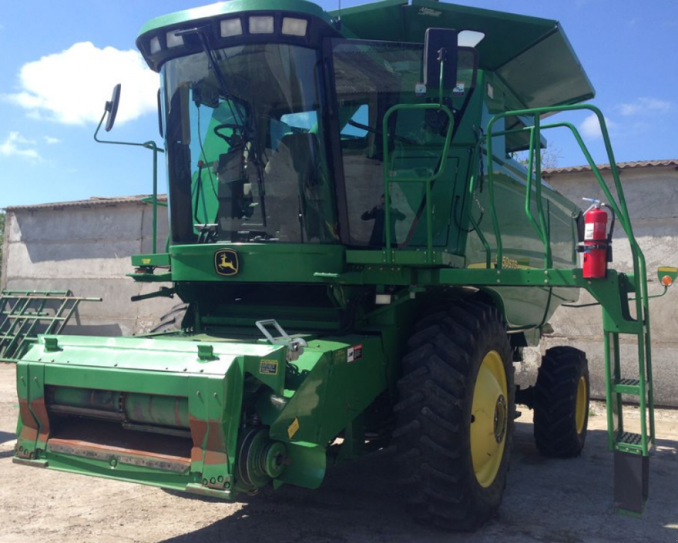 Oldtimer-Mähdrescher of the type John Deere 9650 STS, Neumaschine in Одеса (Picture 2)