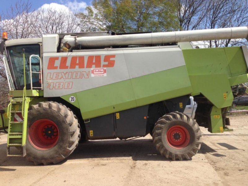Oldtimer-Mähdrescher of the type CLAAS Lexion 480, Neumaschine in Київ