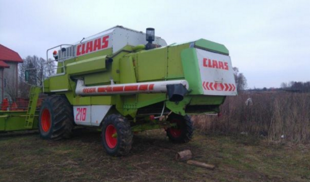 Oldtimer-Mähdrescher del tipo CLAAS Mega 218, Neumaschine en Київ (Imagen 1)