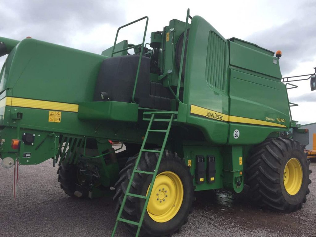 Oldtimer-Mähdrescher typu John Deere T670i, Neumaschine v Володарка (Obrázek 1)