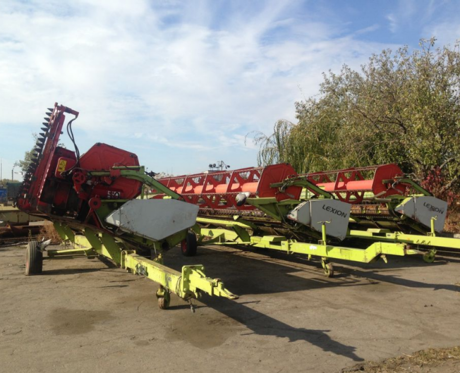 Oldtimer-Mähdrescher of the type CLAAS Lexion 460, Neumaschine in Біла Церква (Picture 10)