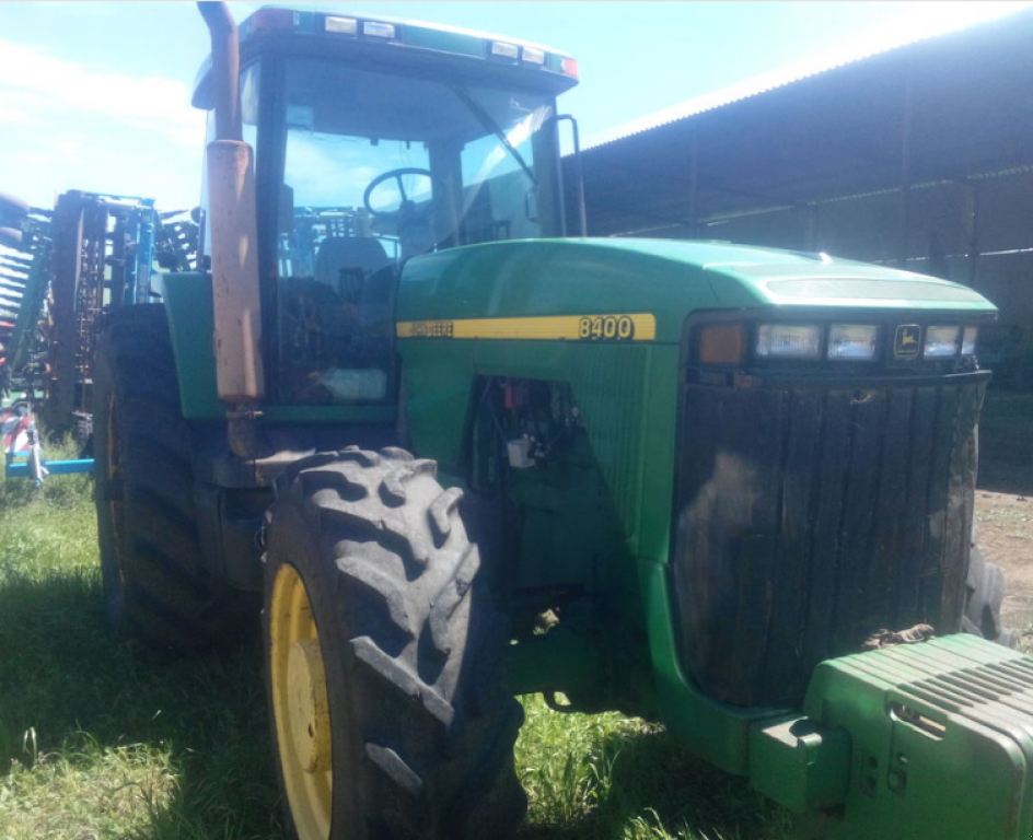 Oldtimer-Traktor of the type John Deere 8400, Neumaschine in Сарата (Picture 2)