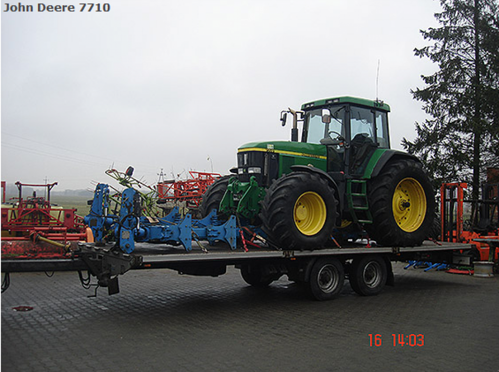 Oldtimer-Traktor del tipo John Deere 7710, Neumaschine en Рівне (Imagen 4)