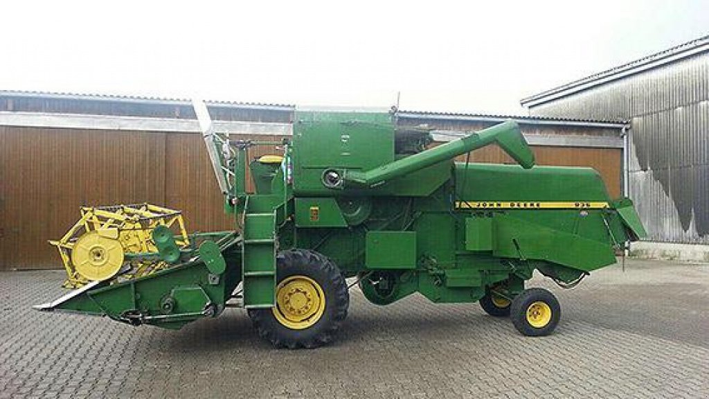 Oldtimer-Mähdrescher van het type John Deere 935, Neumaschine in Рівне (Foto 8)