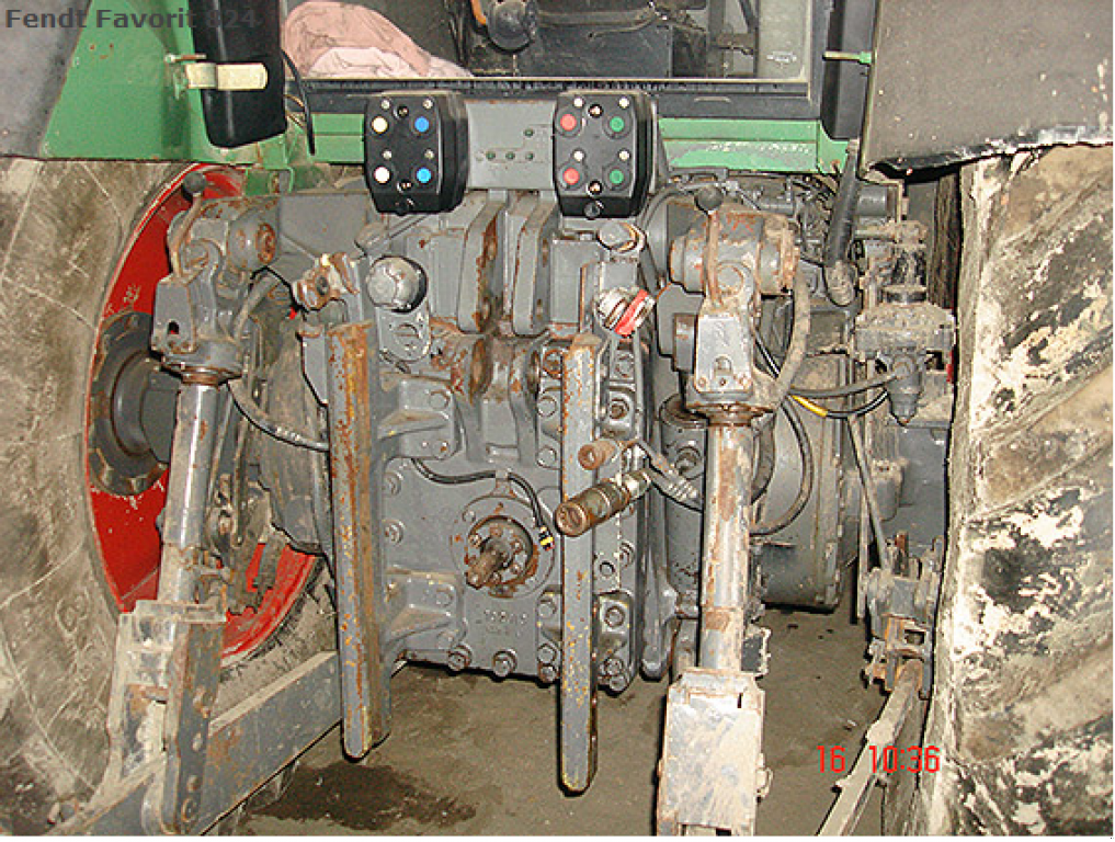 Oldtimer-Traktor of the type Fendt Favorit 824, Neumaschine in Рівне (Picture 7)