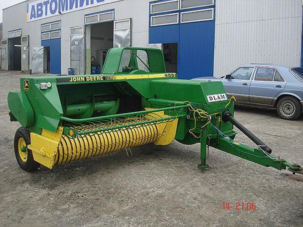 Hochdruckpresse typu John Deere 459,  v Рівне (Obrázek 1)