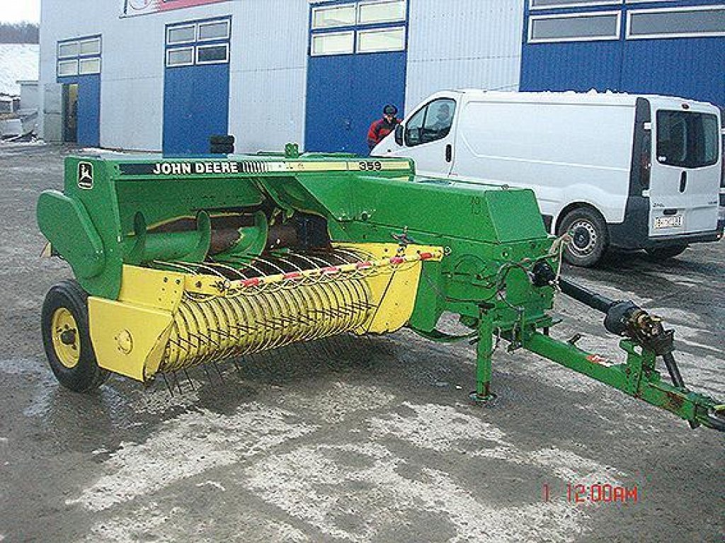 Hochdruckpresse del tipo John Deere 359,  en Рівне (Imagen 1)