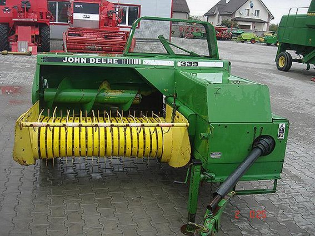 Hochdruckpresse van het type John Deere 339,  in Рівне (Foto 1)