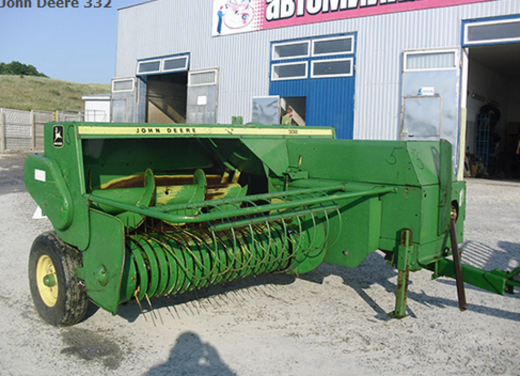 Hochdruckpresse del tipo John Deere 332,  en Рівне (Imagen 1)