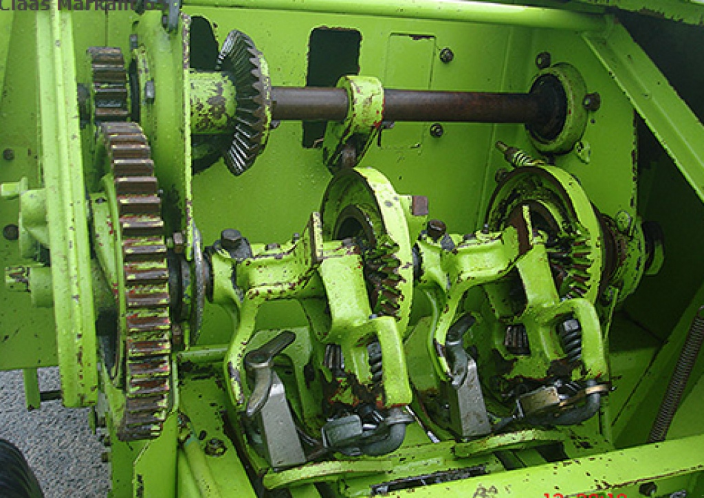 Hochdruckpresse du type CLAAS Markant 65,  en Рівне (Photo 9)