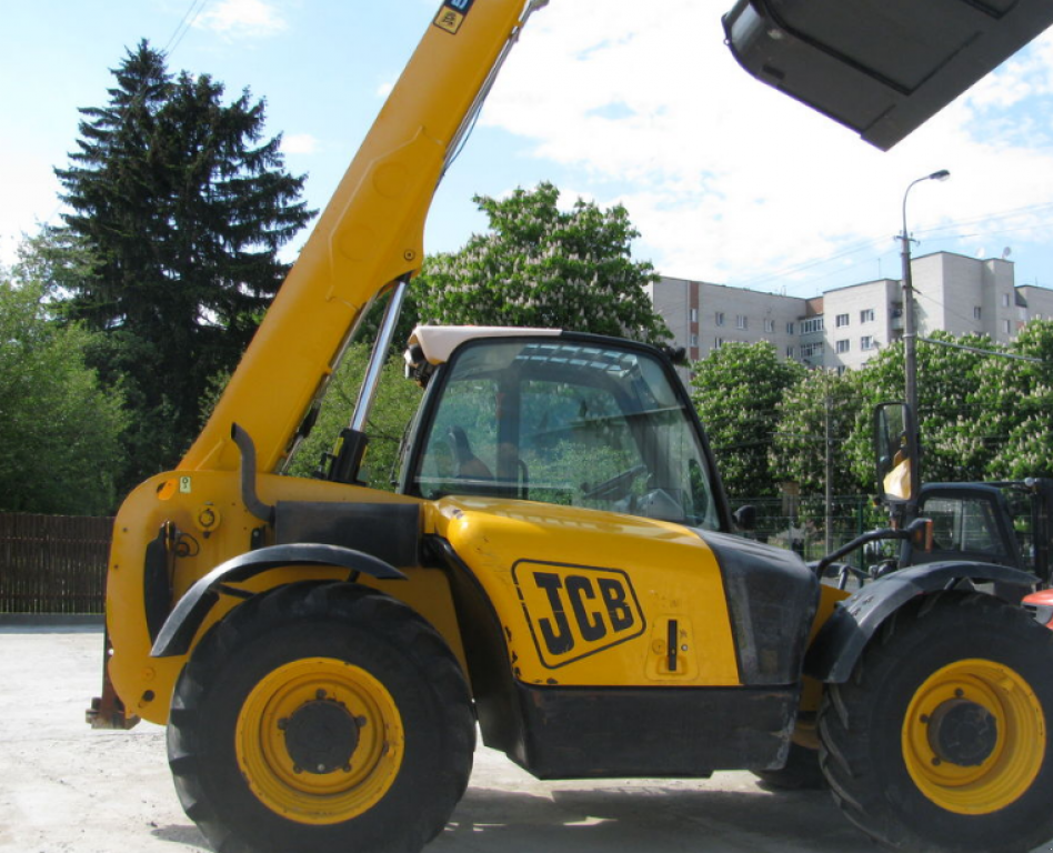 Teleskopstapler du type JCB 535-140, Neumaschine en Луцьк (Photo 1)