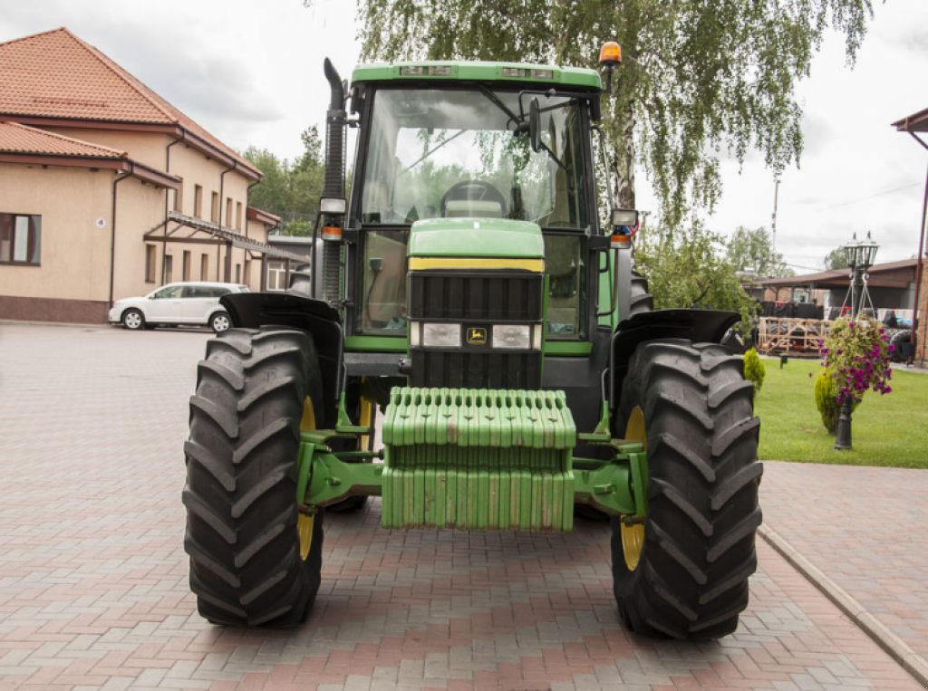 Oldtimer-Traktor du type John Deere 6910, Neumaschine en Луцьк (Photo 3)