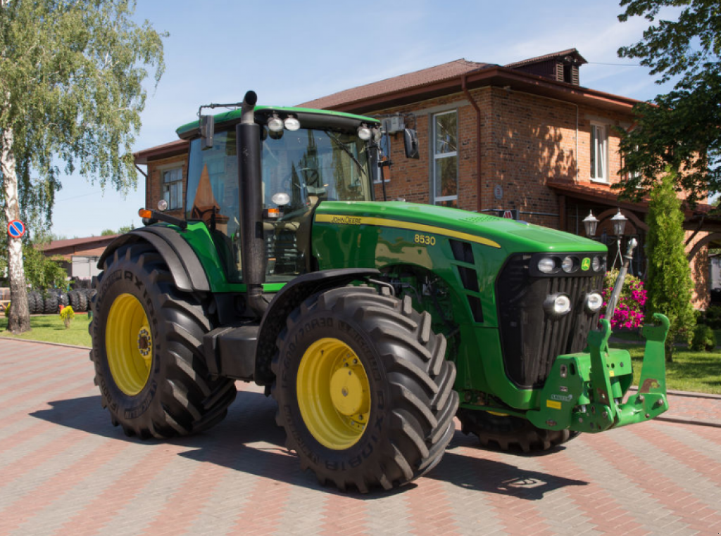 Oldtimer-Traktor van het type John Deere 8530,  in Луцьк (Foto 8)