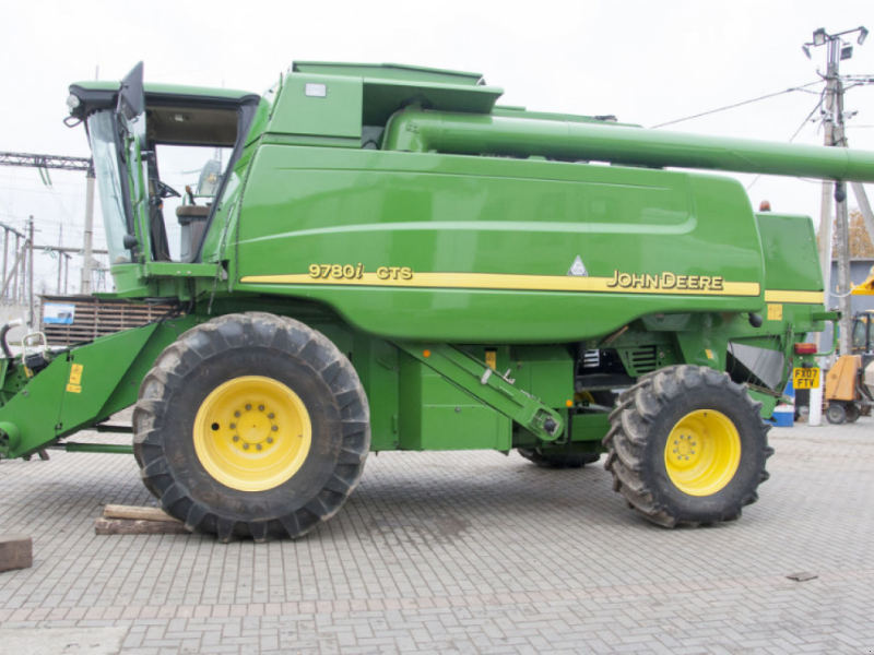 Oldtimer-Mähdrescher of the type John Deere 9780 CTS, Neumaschine in Луцьк (Picture 1)
