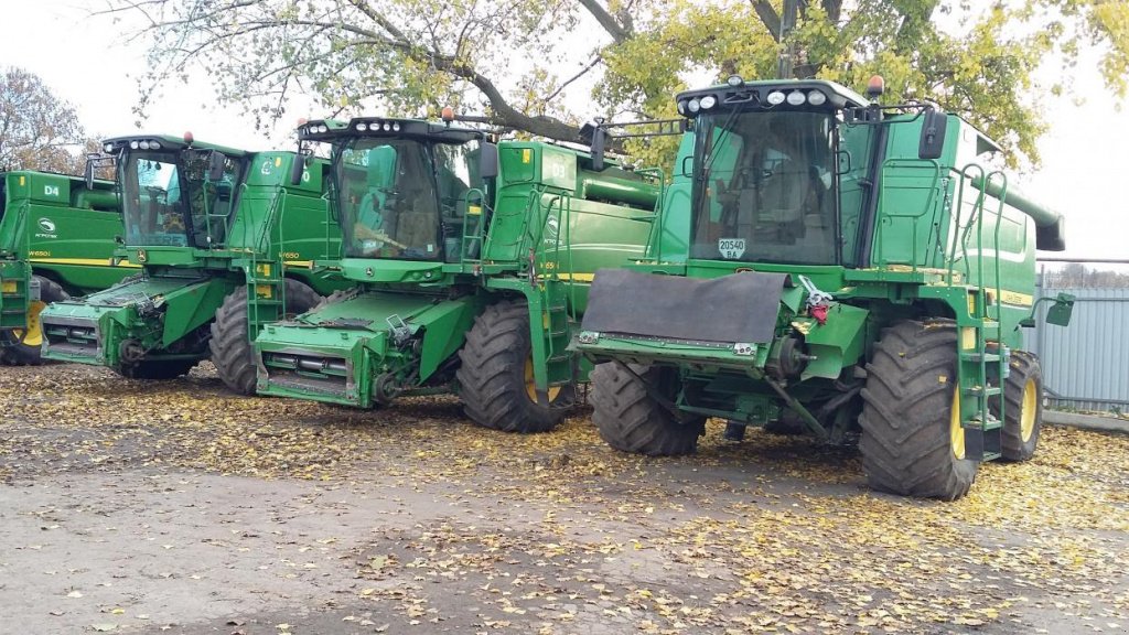 Oldtimer-Mähdrescher of the type John Deere W650, Gebrauchtmaschine in Олександрія (Picture 1)