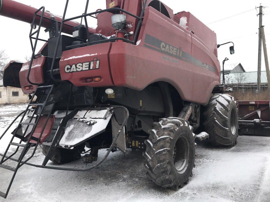 Oldtimer-Mähdrescher van het type Case IH Axial Flow 5088, Neumaschine in Київ (Foto 2)