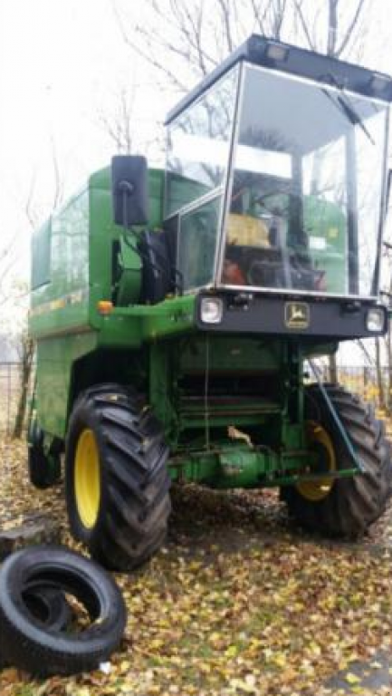 Oldtimer-Mähdrescher van het type John Deere 1042, Neumaschine in Луцьк (Foto 2)