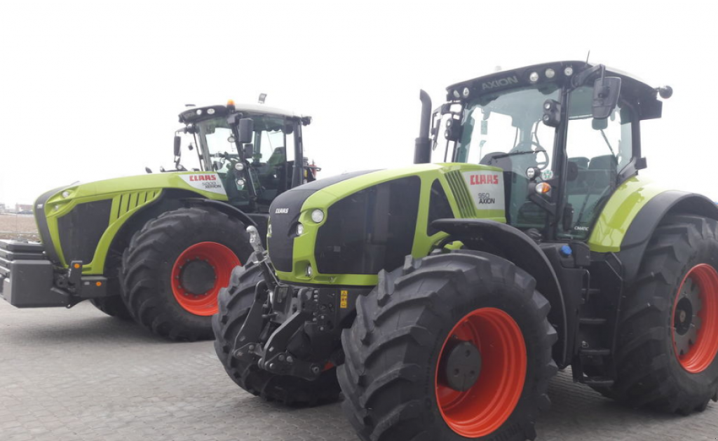 Oldtimer-Traktor van het type CLAAS Axion 950, Neumaschine in Івано-Франківськ (Foto 1)