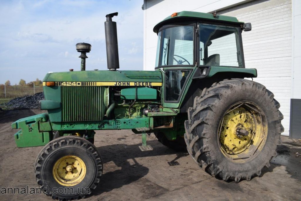 Oldtimer-Traktor del tipo John Deere 4240, Neumaschine en Житомир (Imagen 6)