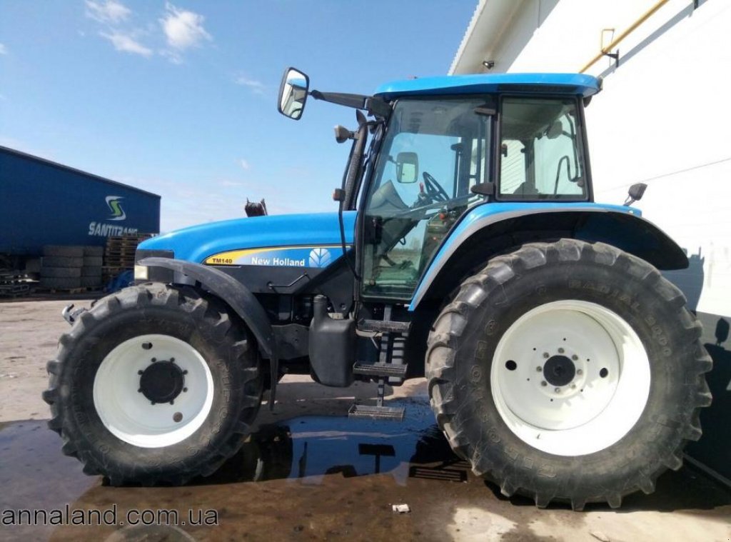 Oldtimer-Traktor του τύπου New Holland TM 140, Neumaschine σε Житомир (Φωτογραφία 1)