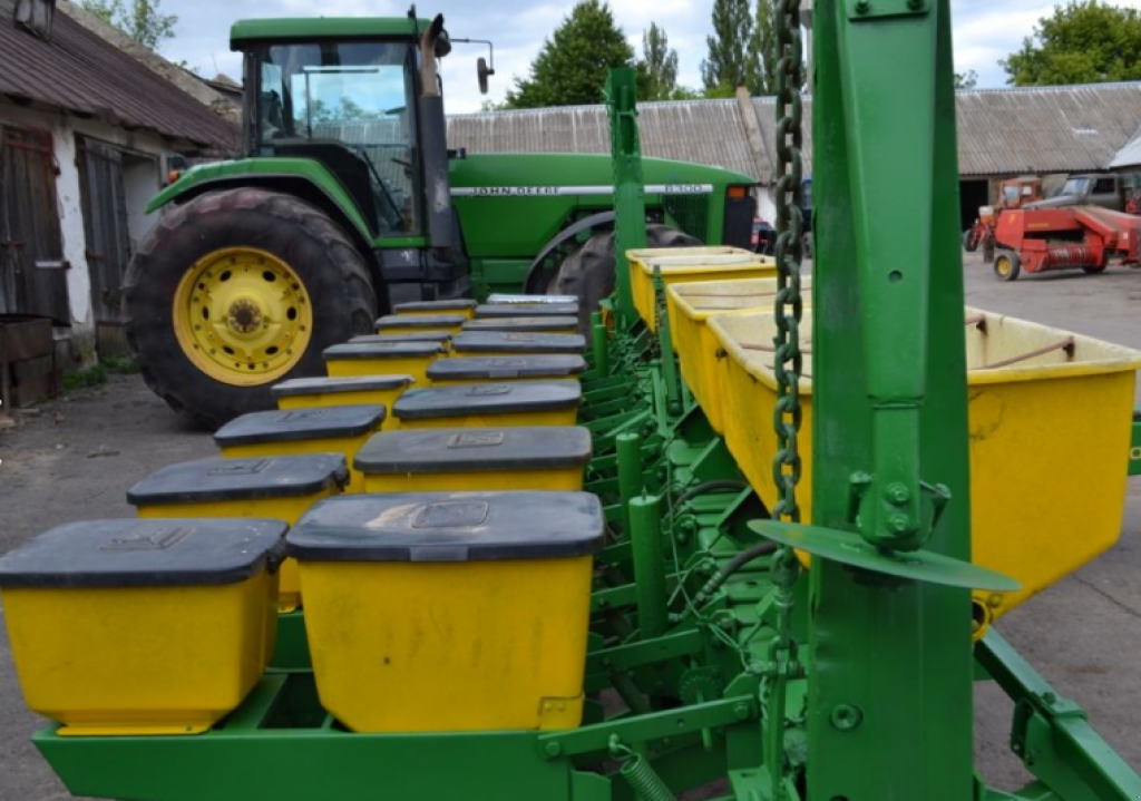 Direktsaatmaschine del tipo John Deere 7000,  In Старокостянтинів (Immagine 3)