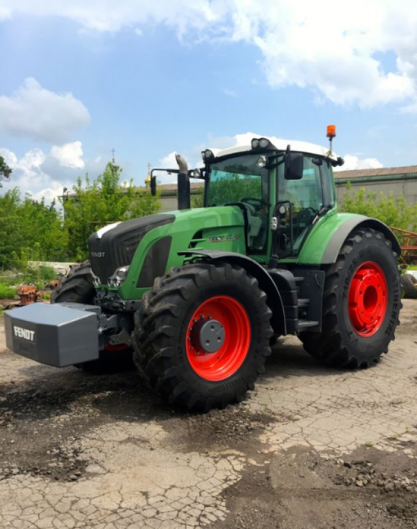 Oldtimer-Traktor des Typs Fendt 936 Vario, Neumaschine in Вінниця (Bild 1)