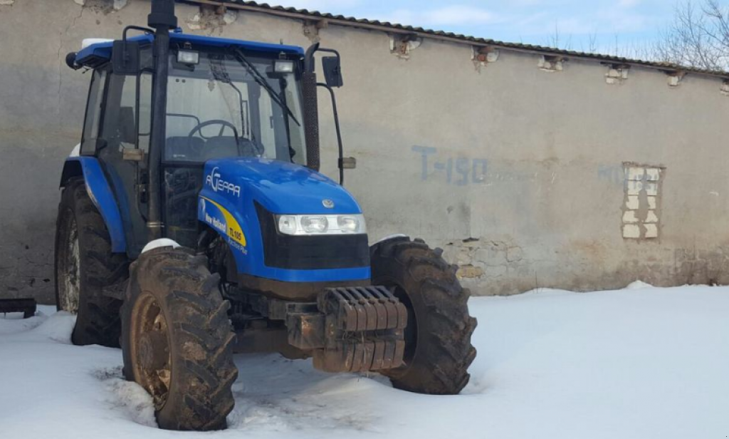 Oldtimer-Traktor του τύπου New Holland TL105, Neumaschine σε Миколаїв (Φωτογραφία 3)