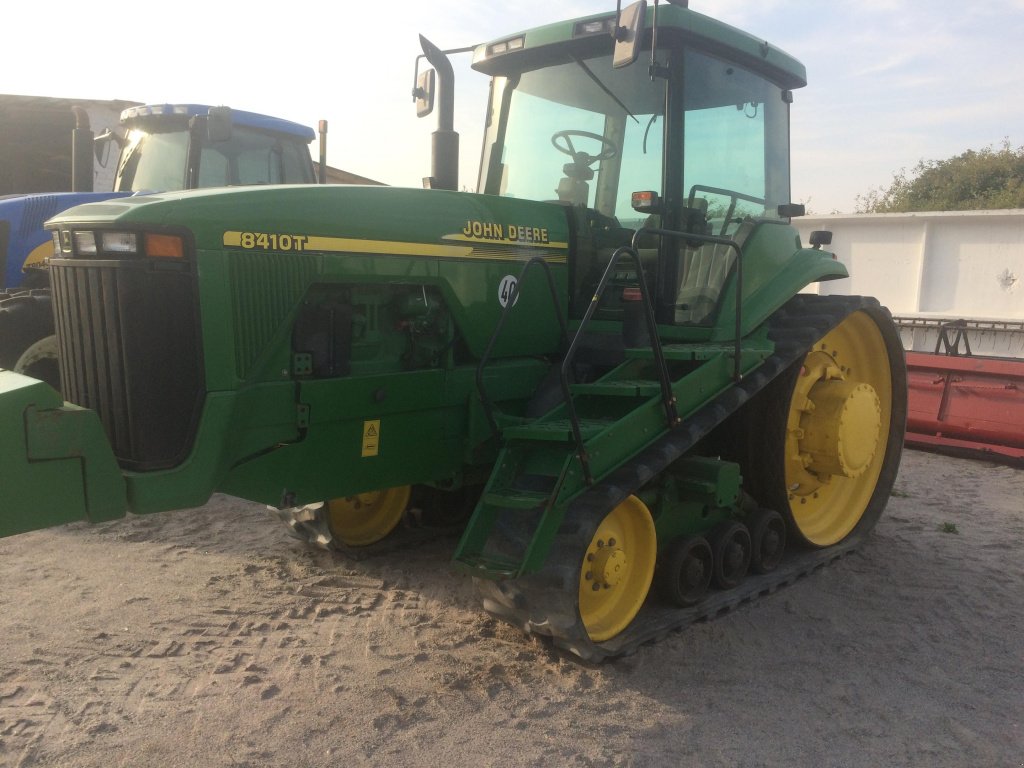 Raupentraktor van het type John Deere 8410T,  in Бродецьке (Foto 1)