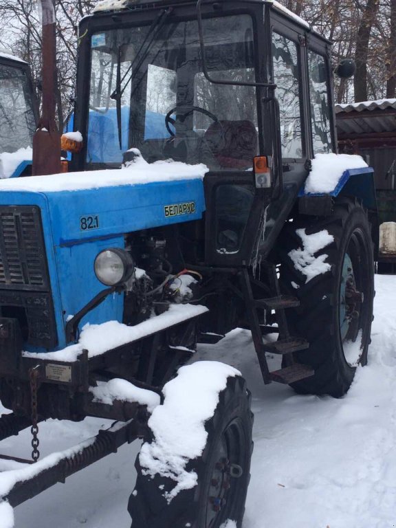 Oldtimer-Traktor des Typs Belarus Беларус-82, Neumaschine in Не обрано (Bild 1)