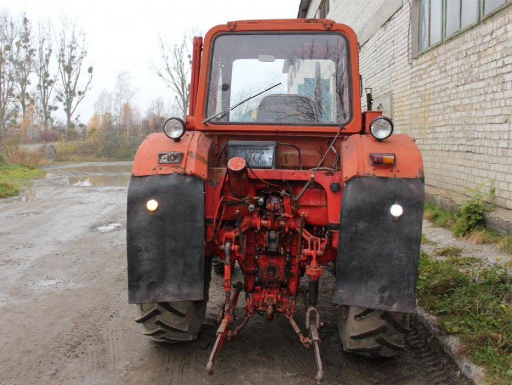 Oldtimer-Traktor du type Belarus Беларус-82, Neumaschine en Ковель (Photo 8)