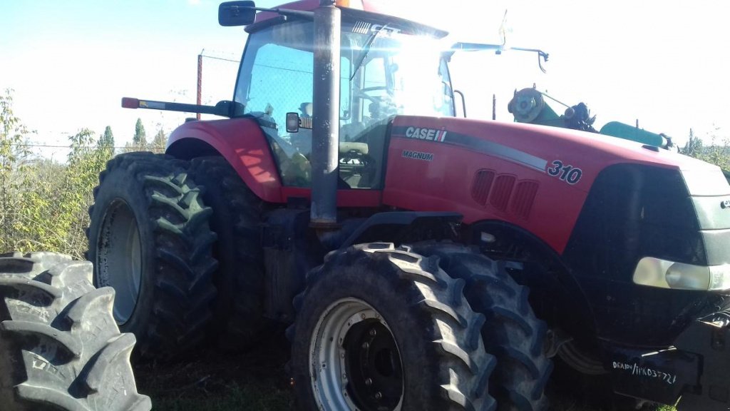 Oldtimer-Traktor Türe ait Case IH Magnum 310, Neumaschine içinde Ободівка (resim 3)