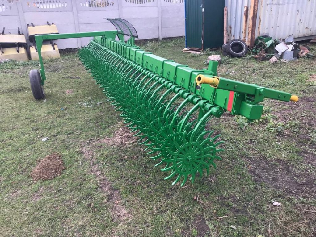 Wiesenegge van het type John Deere 400,  in Біла Церква (Foto 1)