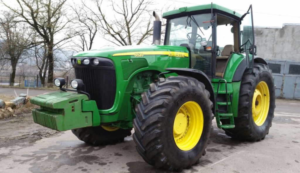 Oldtimer-Traktor del tipo John Deere 9300, Neumaschine In Золочів (Immagine 1)