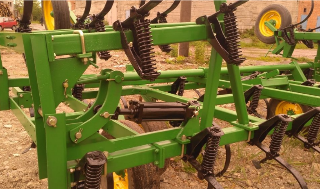 Kartoffelpflegetechnik tipa John Deere 1010,  u Калинівка (Slika 8)