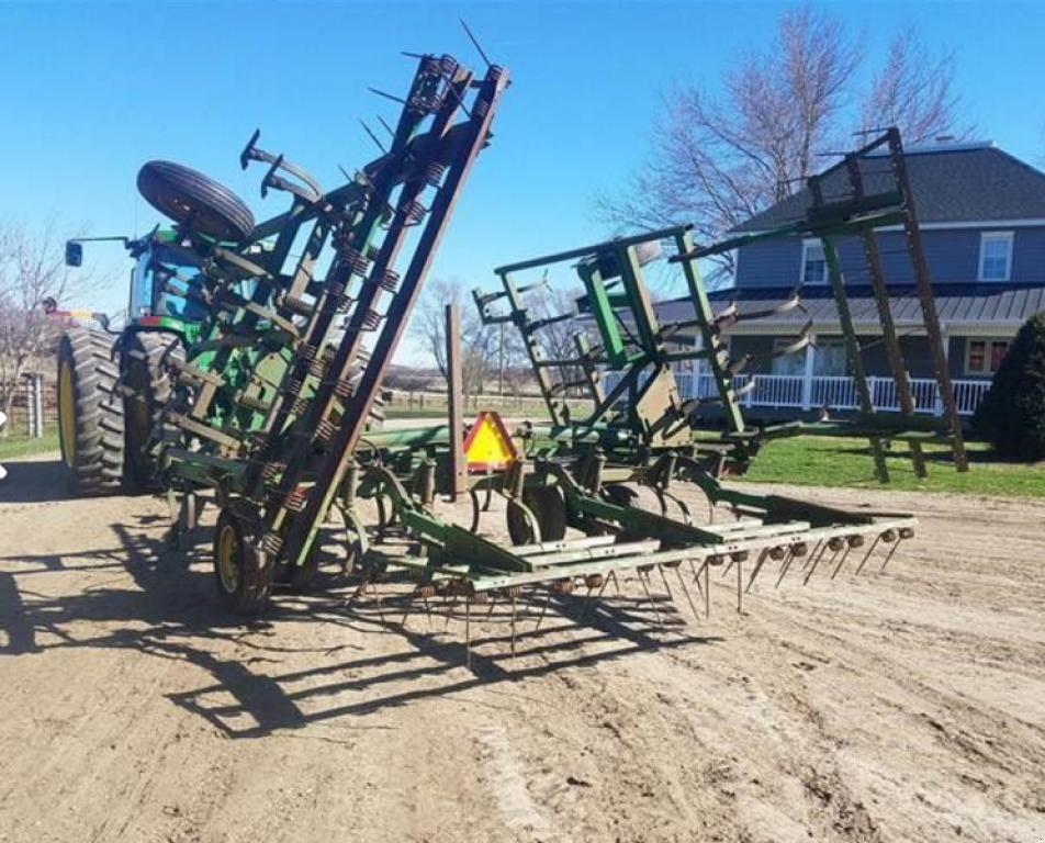 Kartoffelpflegetechnik van het type John Deere 960,  in Калинівка (Foto 3)