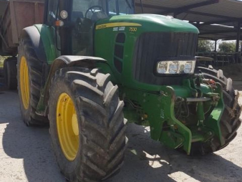 Oldtimer-Traktor typu John Deere 7530 Premium, Neumaschine v Київ