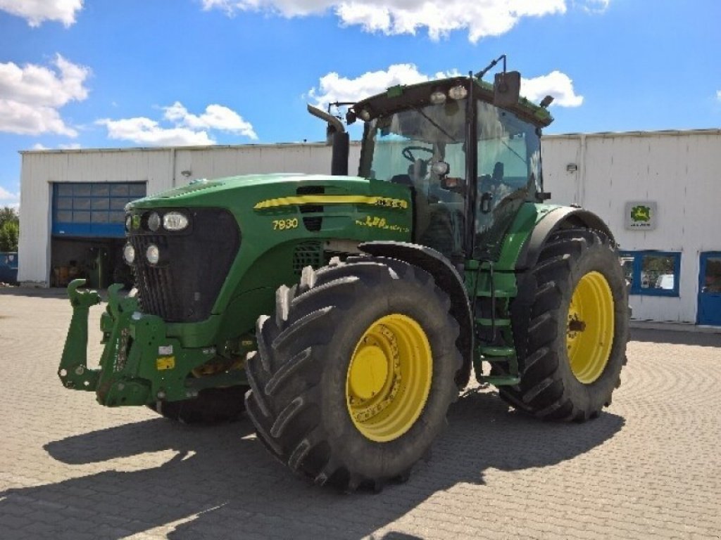 Oldtimer-Traktor van het type John Deere 7930, Neumaschine in Житомир (Foto 2)