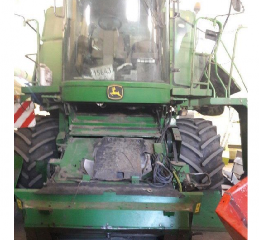 Oldtimer-Mähdrescher van het type John Deere 9880 STS, Neumaschine in Київ (Foto 4)