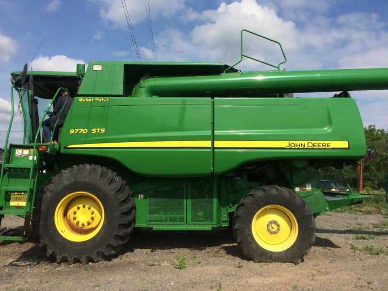 Oldtimer-Mähdrescher del tipo John Deere 9770 STS Bullet Rotor, Neumaschine en Вінниця