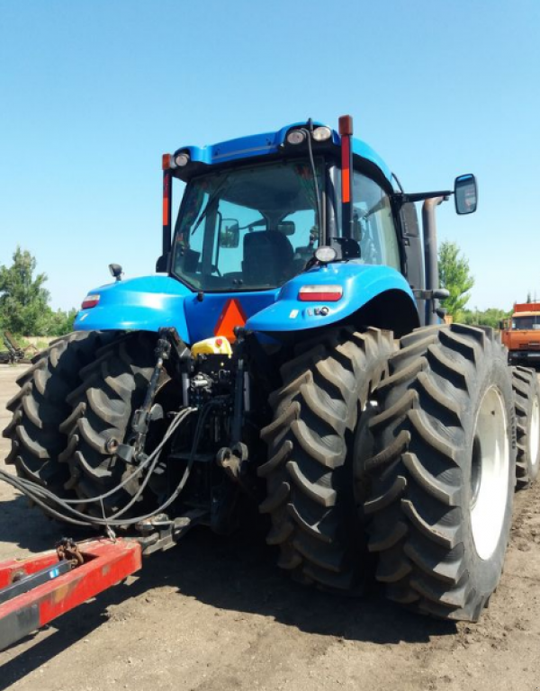 Oldtimer-Traktor Türe ait New Holland T9.390, Neumaschine içinde Запоріжжя (resim 2)