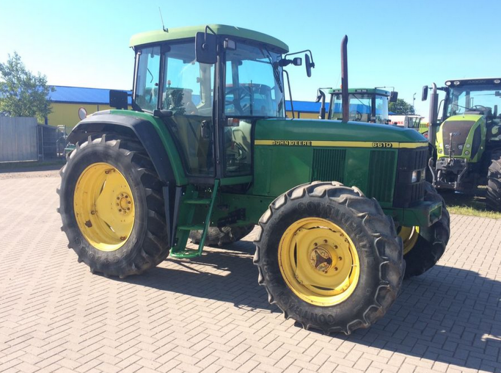 Oldtimer-Traktor van het type John Deere 6610, Neumaschine in Київ (Foto 7)