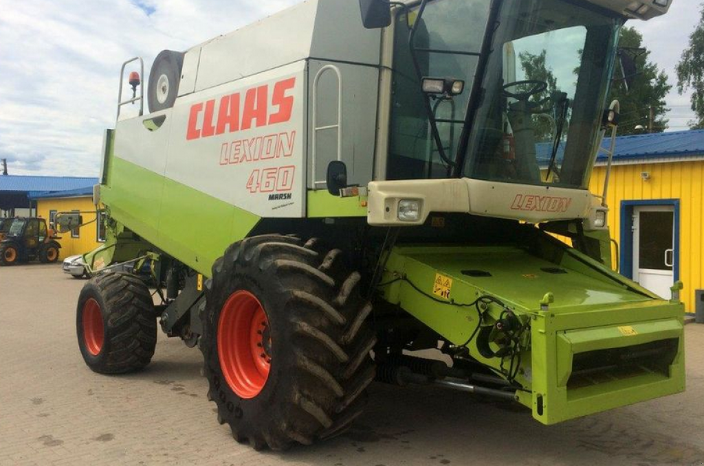 Oldtimer-Mähdrescher des Typs CLAAS Lexion 460, Neumaschine in Київ (Bild 10)