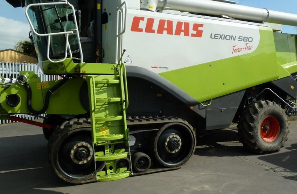 Oldtimer-Mähdrescher Türe ait CLAAS Lexion 580 Terra Trac, Neumaschine içinde Київ (resim 5)