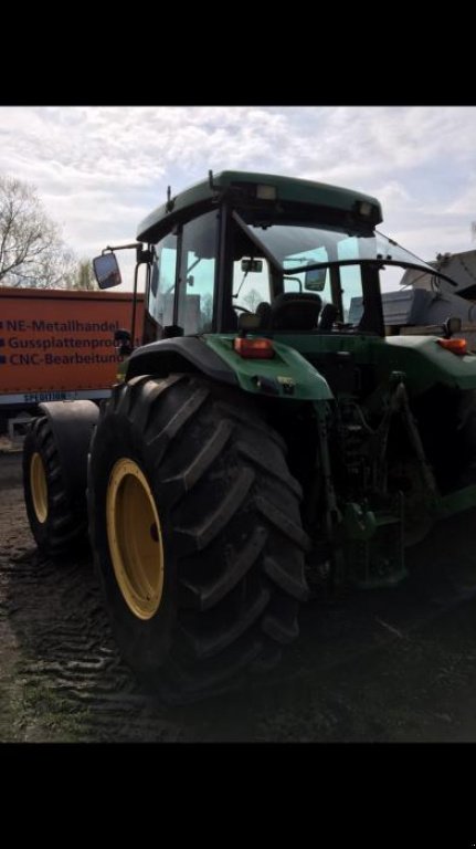 Oldtimer-Traktor Türe ait John Deere 7710, Neumaschine içinde Луцьк (resim 5)