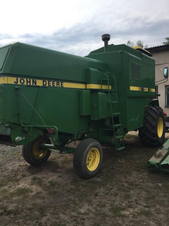 Oldtimer-Mähdrescher van het type John Deere 1055, Neumaschine in Луцьк (Foto 4)